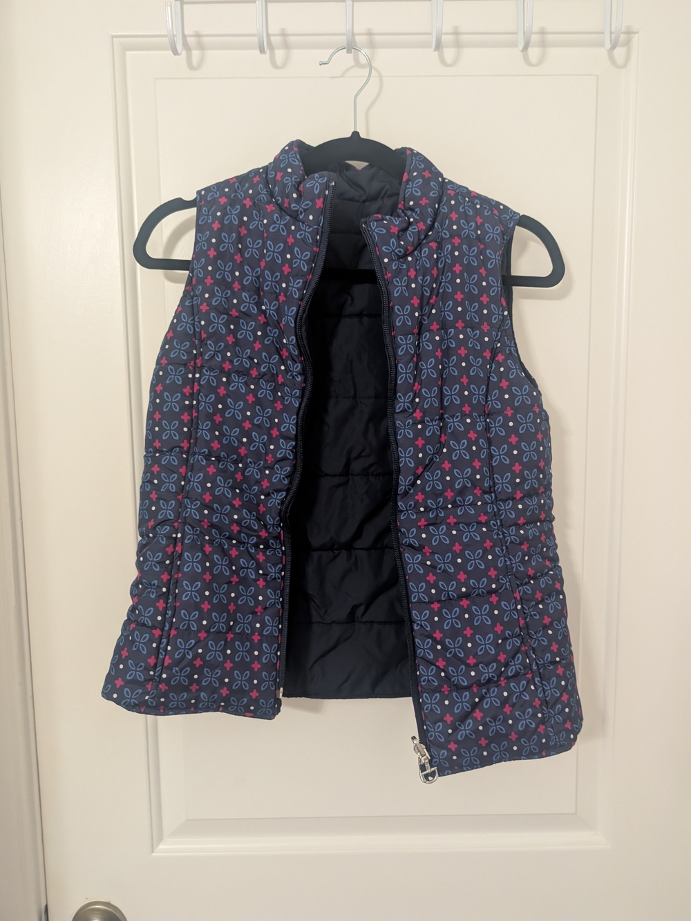 Ariat Girls XL Reversible Quilted Puffer Vest Navy Floral Equestrian